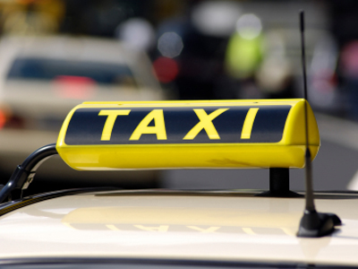 Τηλεφωνική γραμμή παραπόνων για τα ταξί