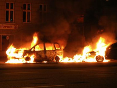 Πέτρες και δακρυγόνα σε διαδήλωση στο Μαυροβούνιο