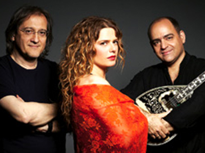 Ελένη ΤΣΑΛΙΓΟΠΟΥΛΟΥ-Γιώργος ΑΝΔΡΕΟΥ- Μανώλης ΚΑΡΑΝΤΙΝΗΣ: ΦΕΣΤΙΒΑΛ ΥΜΗΤΤΟΥ ΓΙΟΡΤΕΣ ΣΤΟΥΣ ΔΡΟΜΟΥΣ