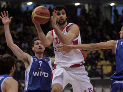 Με το… δεξί ο Ολυμπιακός στο μπάσκετ