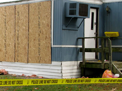 Του γκρέμισαν το σπίτι για να τον μετακινήσουν