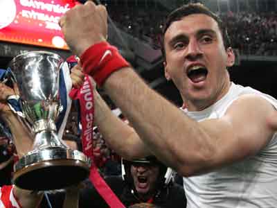 Επέκταση με ρήτρα για Τοροσίδη