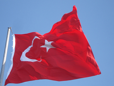 Αφαίρεσε τουρκική σημαία απο φυλάκιο στα κατεχόμενα