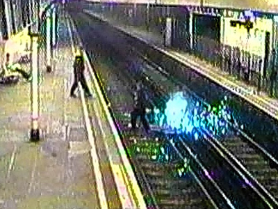 Παιχνίδι με το θάνατο σε σιδηροδρομικές ράγες