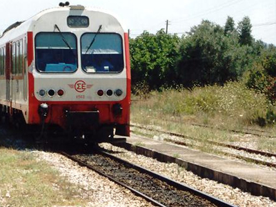 Πυρκαγιά από διερχόμενη αμαξοστοιχία στη Θεσσαλονίκη