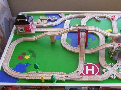 Ο Άκης στο τραίνο του εκσυγχρονισμού