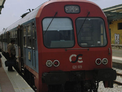 Κάθε άλλο παρά μαγική η συνταγή ανασυγκρότησης του ΟΣΕ