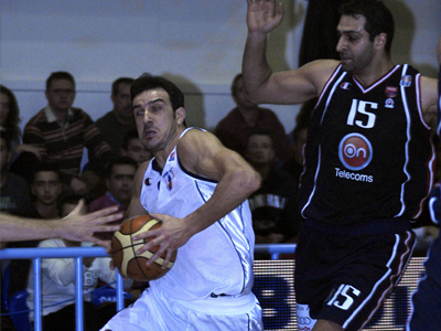 Ντεμπόυτο με νίκη για τον Αγγέλου στα Τρίκαλα