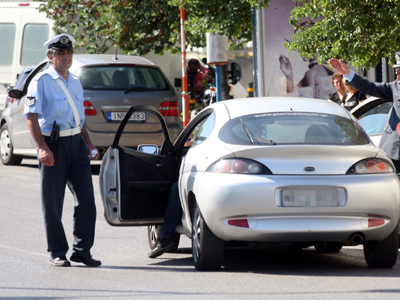 Φωνάζει ο κλέφτης…