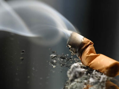 Θα κόψει φλέβες ή …το τσιγάρο!