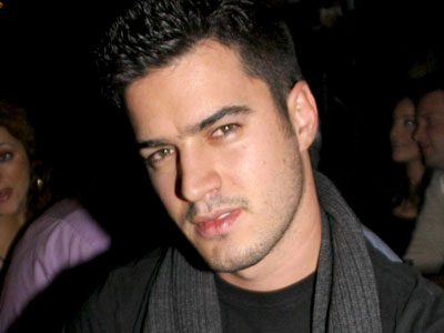 Ο Τσιμιτσέλης θα υποδυθεί τον Κώστα Σπυρόπουλο