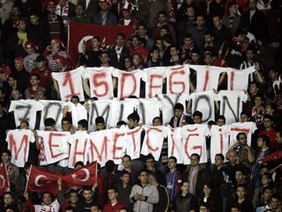 Τα “έσπασαν” στη Φρανκφούρτη οι Τούρκοι