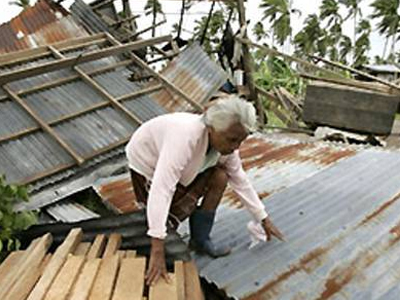 Δεκάδες νεκροί από τον τυφώνα Χαγκούπιτ