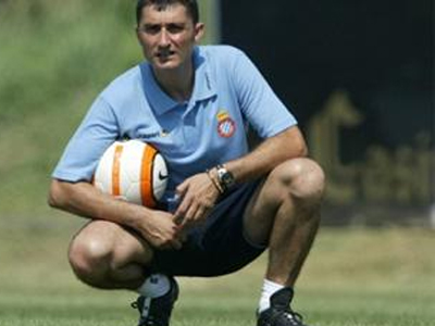 Άρχισε επαφές ο Βαλβέρδε