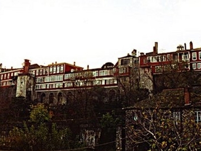 Διαμαρτύρονται για έκταση που παραχωρήθηκε στη Μονή Βατοπεδίου