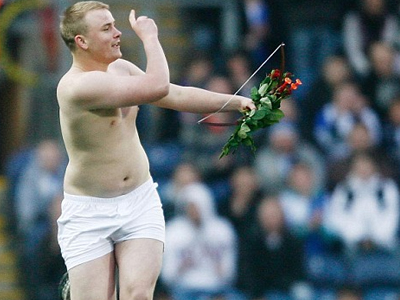 Γύρισε ”μπούμερανγκ” … το βέλος του έρωτα