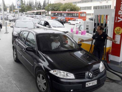 Οι τιμές βενζίνης και ντίζελ στην Ευρώπη τον Φεβρουάριο