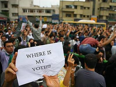 Μικροεπεισόδια στην φοιτητική επέτειο στην Τεχεράνη