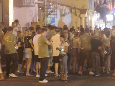 Βρετανίδα τουρίστρια καταγγέλλει βιασμό στον Λαγανά