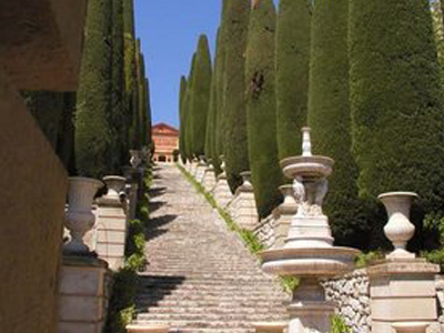 Έδωσε μισό δισεκατομμύριο ευρώ για βίλα στη Ριβιέρα