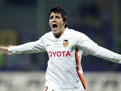 «Δε φεύγει από τη Valencia ο Villa»