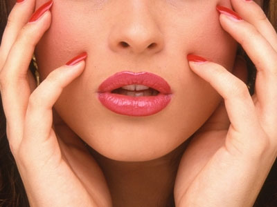 Παίξτε με χρώμα στα νύχια σας