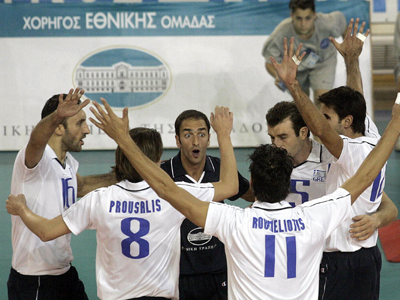 Νίκησε και… ελπίζει ακόμα για πρόκριση η Εθνική Ελλάδας