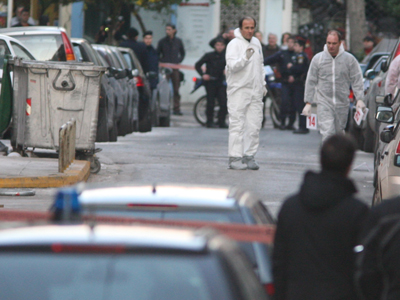 Βόμβα έξω από νυχτερινό κέντρο