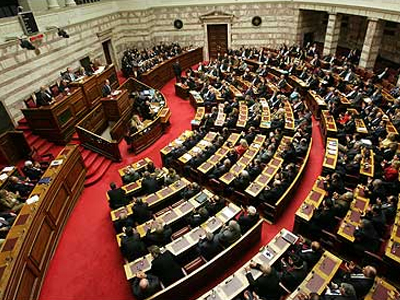 Σκληρή κόντρα για την ψήφο των αποδήμων