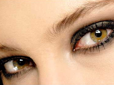 Έντονο μακιγιάζ για… έντονα βράδια!