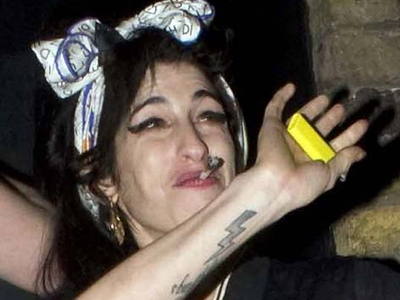 Βάζει κοκαΐνη και στο «μαλλί της γριάς»