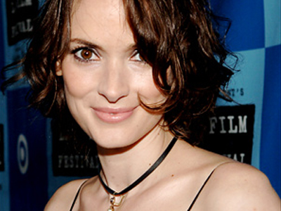 Από το αεροπλάνο… στο νοσοκομείο η Winona Ryder