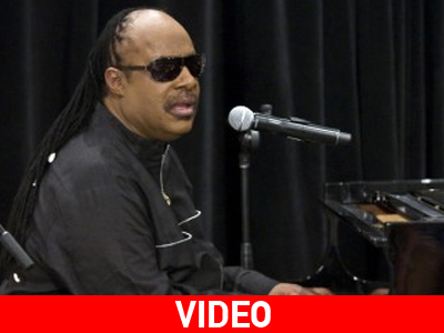 Ο Stevie Wonder τίμησε τον φίλο του, Michael Jackson