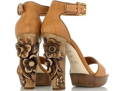 Ξύλινα τακούνια!