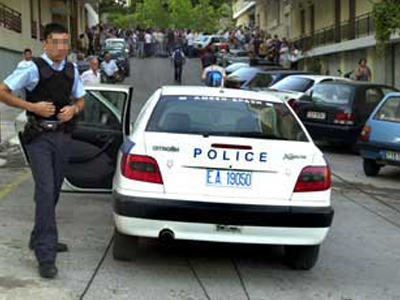 Πέταξε χειροβομβίδα σε πολυκατοικία