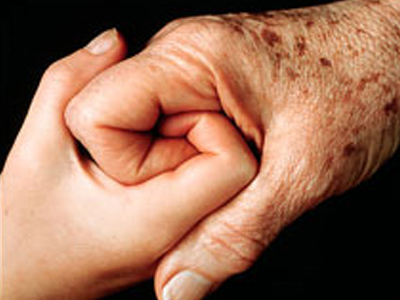 Απαγόρεψαν σε 92χρονο Αιγύπτιο να παντρευτεί 17χρονη