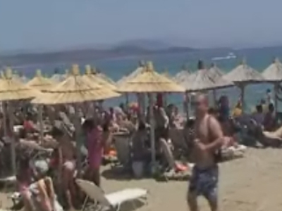 Η zougla.gr στήνει “κάλπη” στην παραλία