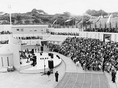 «Οι Χορωδίες Οινουσσών και Χίου τραγουδούν Μάνο Χατζιδάκι»