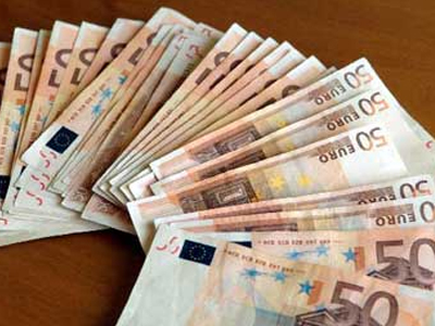 Βουτιά στην αγοραστική δύναμη Ελλήνων και ευρωπαίων