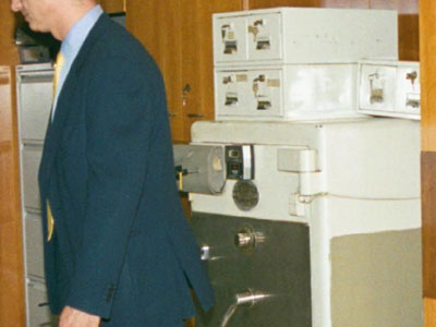 Υπάλληλος ξάφρισε το χρηματοκιβώτιο κλινικής