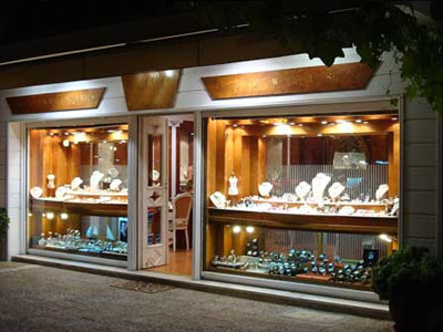 Καταδικάστηκε σπείρα ληστών χρυσοχοείων