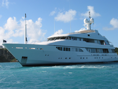 Αίσιο τέλος για το ακυβέρνητο σκάφος