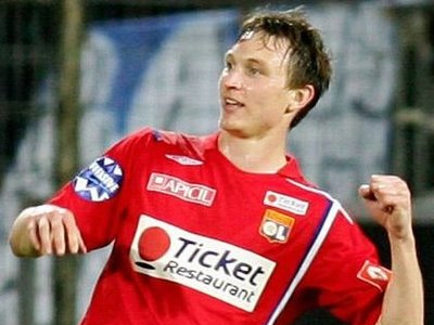 Προβάρει τα «ερυθρόλευκα» ο Kim Kallstrom