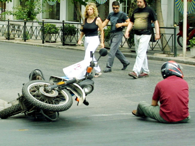 Έκλεψε μηχανή και πριν προλάβει να… χαρεί, κατέληξε στο νοσοκομείο