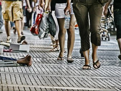 Εμπορεύονταν ανάπηρα παιδιά, υποχρεώνοντάς τα σε επαιτεία