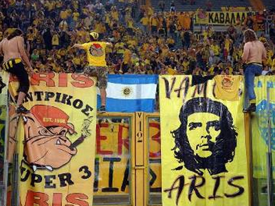 Πέντε συλλήψεις για τα επεισόδια στο «Βικελίδης»