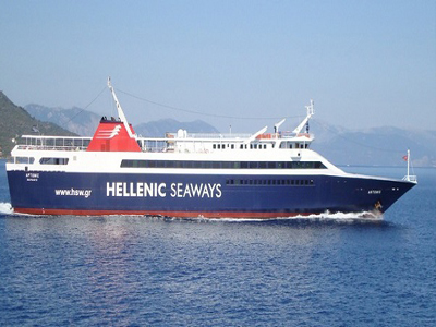 Μηχανική βλάβη το «ΑΡΤΕΜΙΣ» Μηχανική βλάβη το «ΑΡΤΕΜΙΣ»