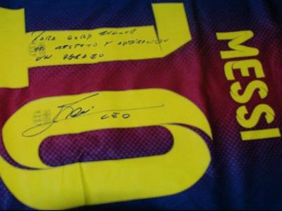 Του πήρε το ρεκόρ και έδωσε μια φανέλα με αφιέρωση