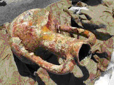 «Αρχαία σκουριά» στο λιμάνι!