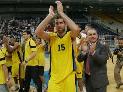 Θετικοί στη νέα γρίπη οι Καϊμακόγλου και Πελεκάνος